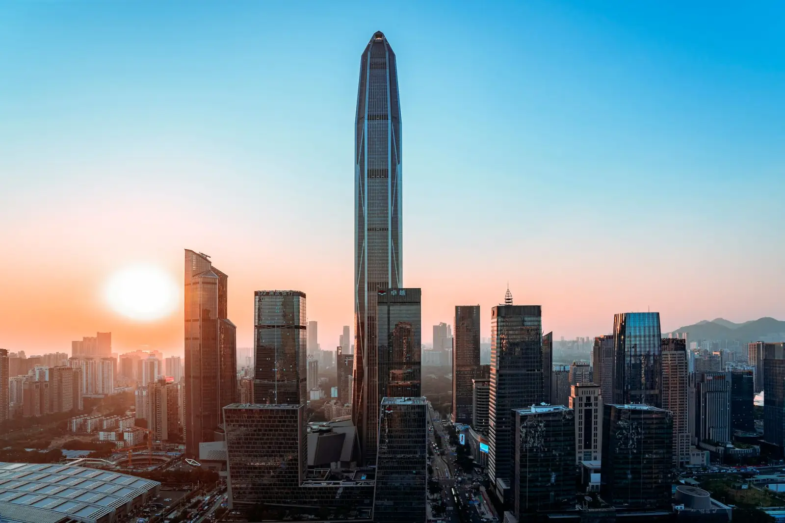 工业除尘设备选型要点解析：滤筒式与布袋式除尘器性能对比